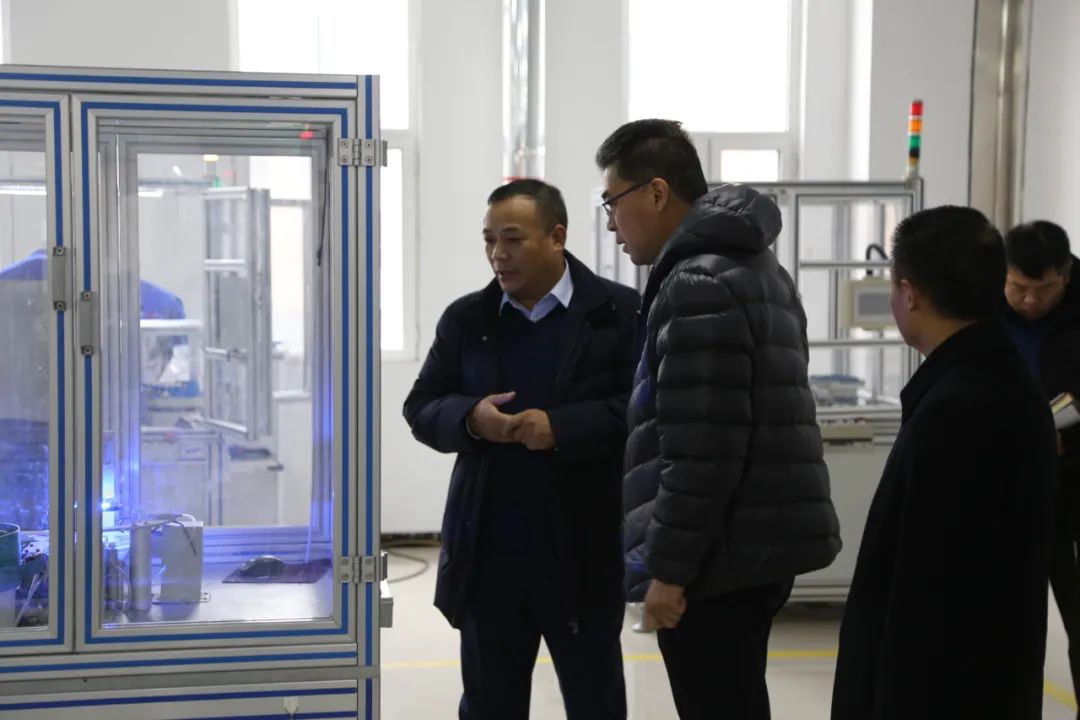 市科技局劉局長一行蒞臨龍立電子調研指導工作(圖2) 市科技局劉局長一行蒞臨龍立電子調研指導工作(圖2)